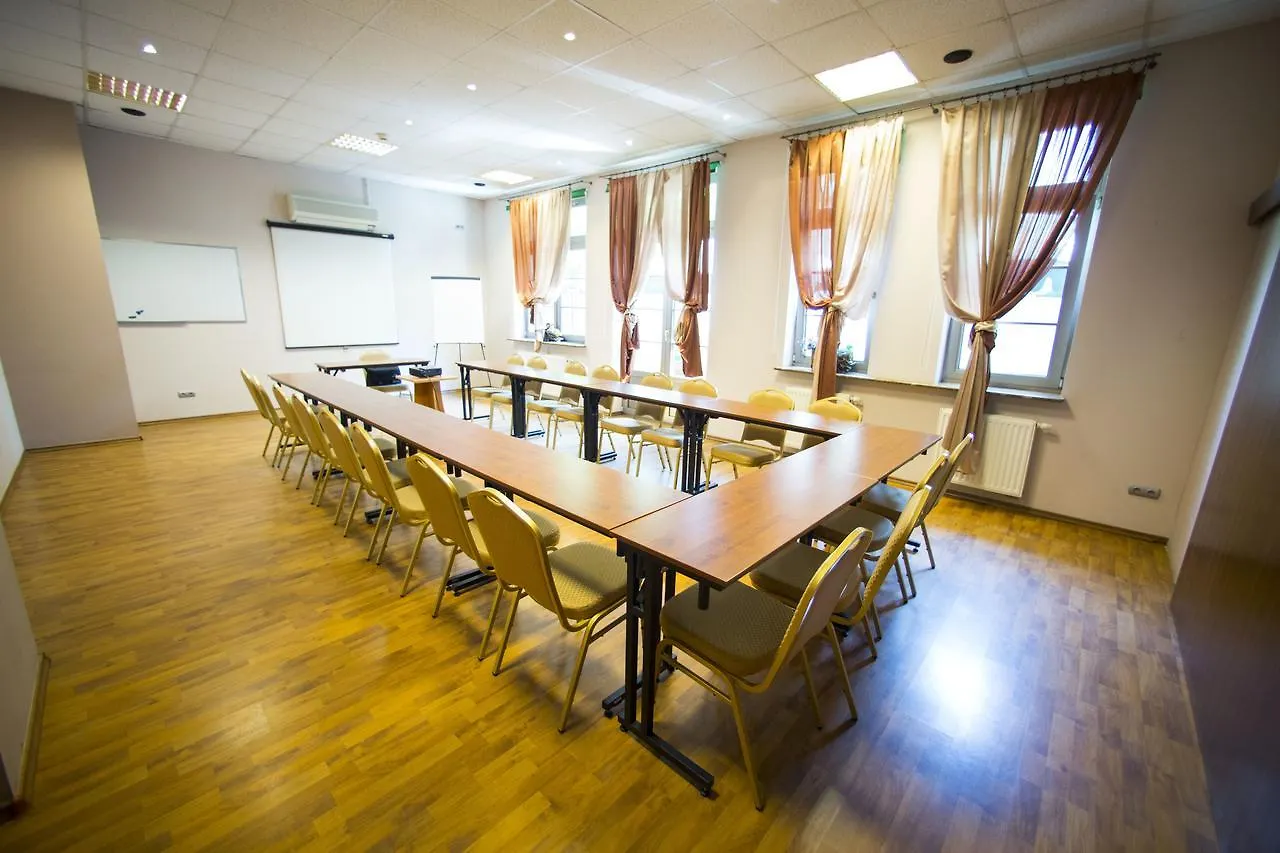 Hotel Roko Warsaw 2*,