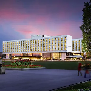 Sofitel Victoria מלון