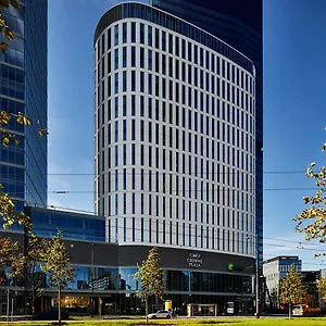 4* Отель Crowne Plaza - - The Hub By Ihg