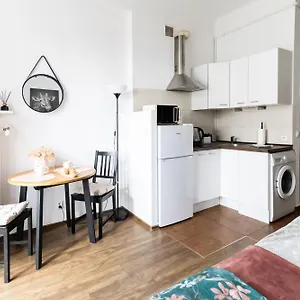 Piotrapartments - Big Life In Warszawa